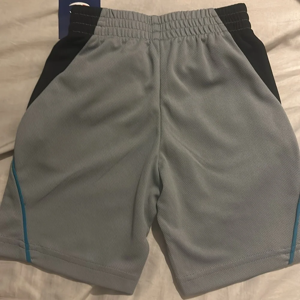 NWT  Champion Color Block Mesh Shorts Concrete/Black